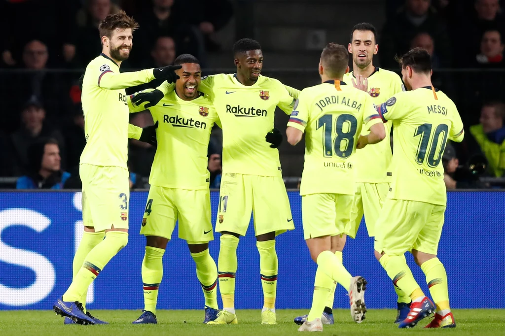 Malcolm (drugi z lewej) w 2019 roku zamienił FC Barcelona na Zenit Sankt Petersburg Malcolm (drugi z lewej) w 2019 roku zamienił FC Barcelona na Zenit Sankt Petersburg