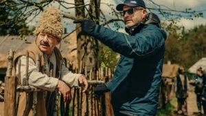 Zbigniew Zamachowski i Artur Żmijewski na planie filmu "Sami swoi. Początek"