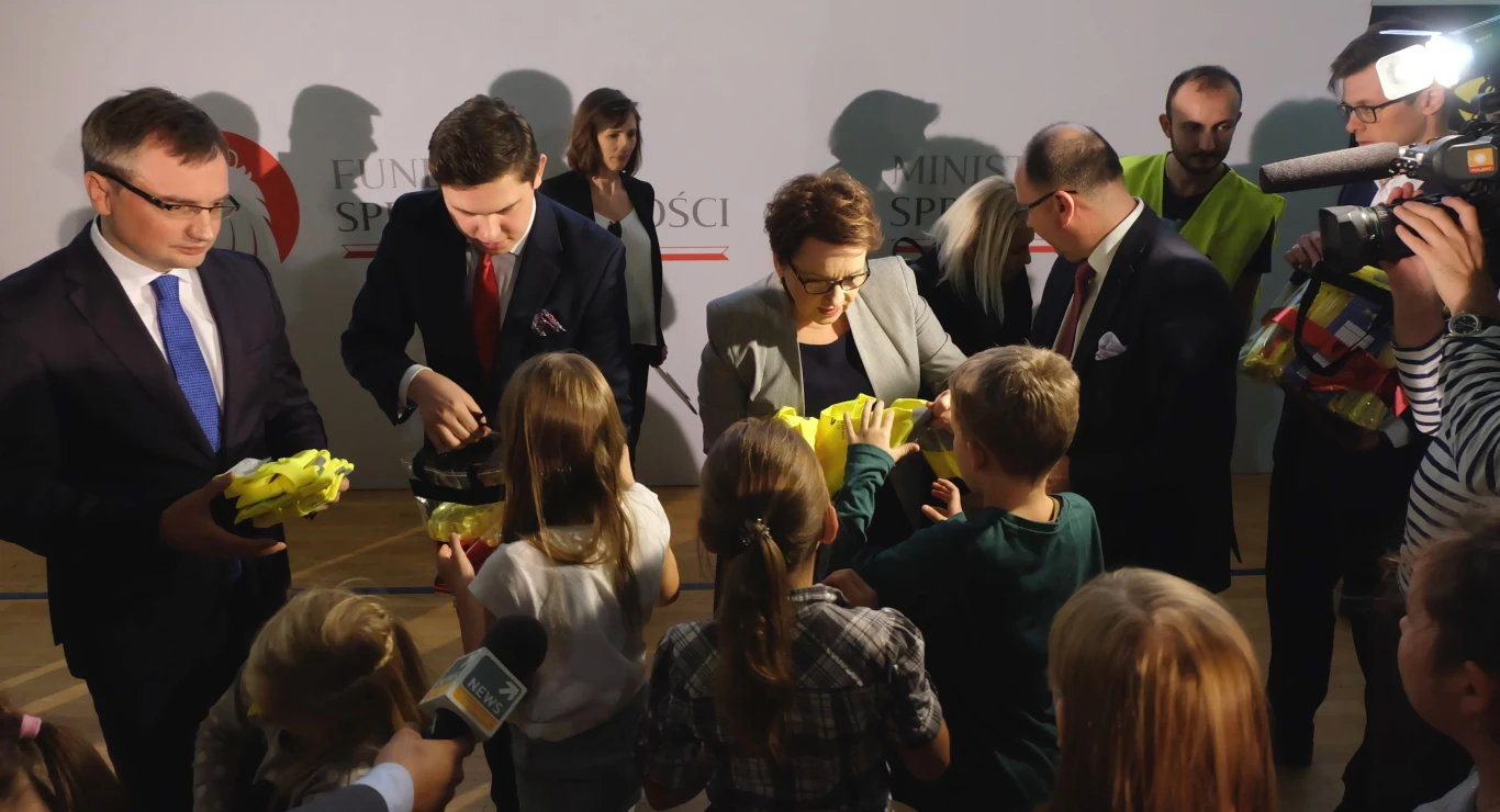 Inauguracja kampanii społecznej z udziałem minister edukacji i ministra sprawiedliwości / fot. gov.pl