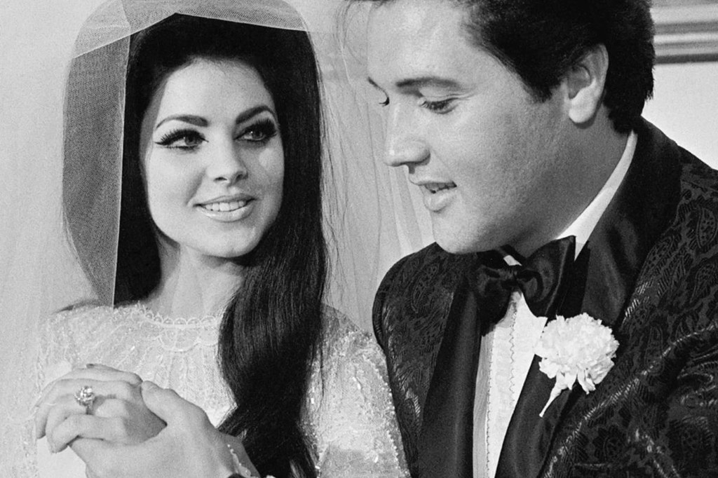 Priscilla i Elvis Presley w dniu ślubu w 1967 roku