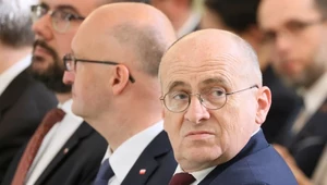 Były szef MSZ w rządzie PiS Zbigniew Rau w towarzystwie sekretarza stanu w MSZ Piotra Wawrzyka