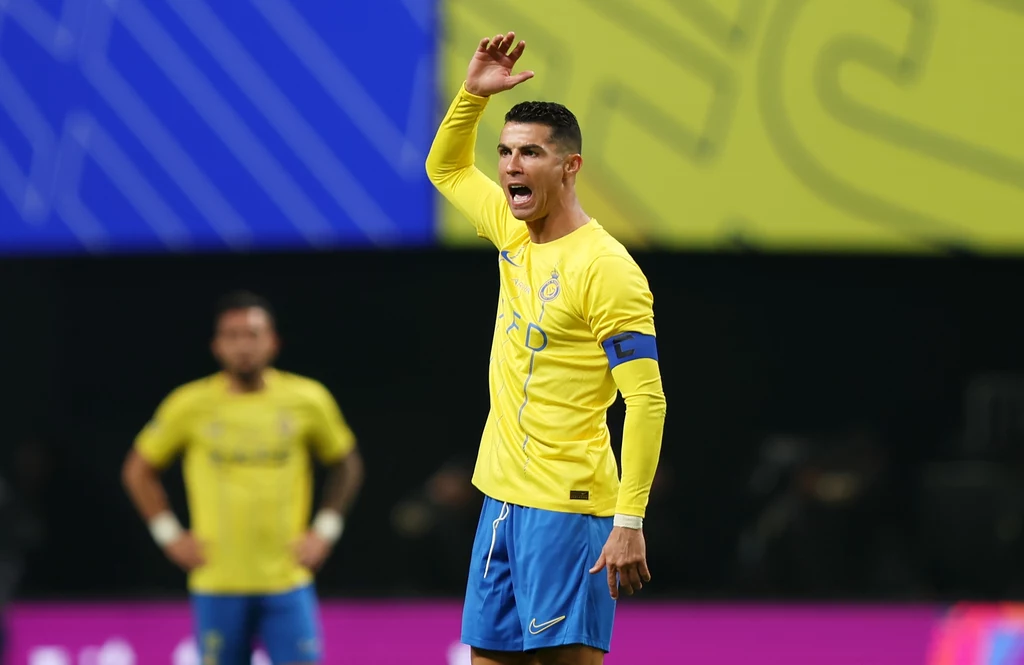 Zachowanie Cristiano Ronaldo po meczu z Al Hilal wzburzyło kibiców Zachowanie Cristiano Ronaldo po meczu z Al Hilal wzburzyło kibiców