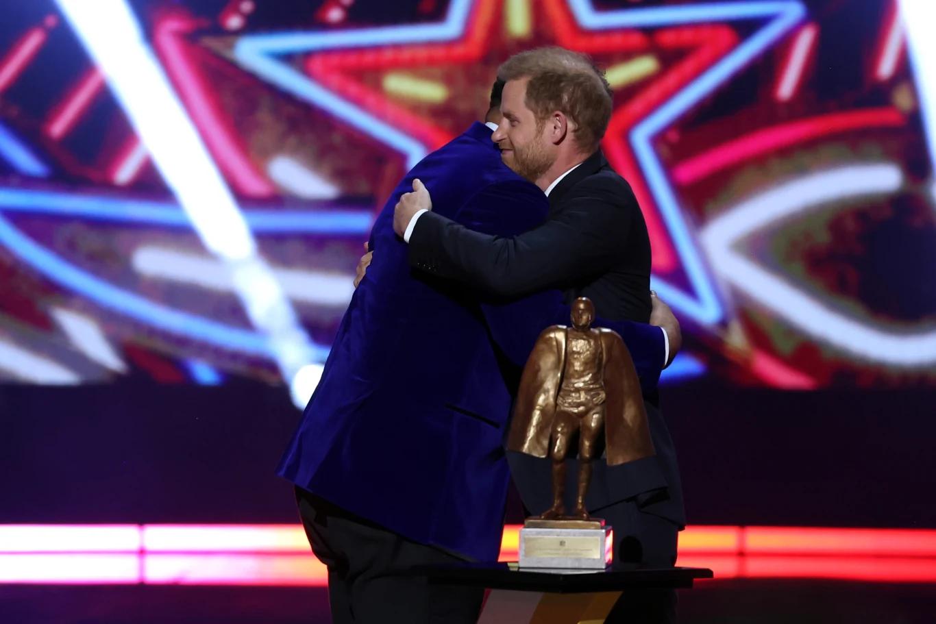 Książę Harry i Cameron Heyward na gali NFL Honors w Las Vegas
