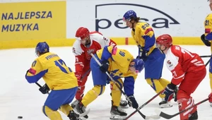 Kadr z meczu Polska - Ukraina podczas meczu hokejowego turnieju prekwalifikacyjnego do igrzysk olimpijskich 2026