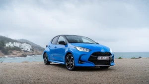 Tak jeździ Toyota Yaris po liftingu. Nowa hybryda robi różnicę poza miastem