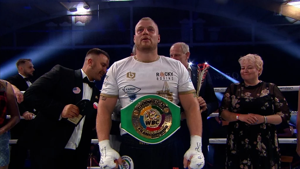 Kacper Meyna po walce na gali Rocky Boxing Night w Żukowie