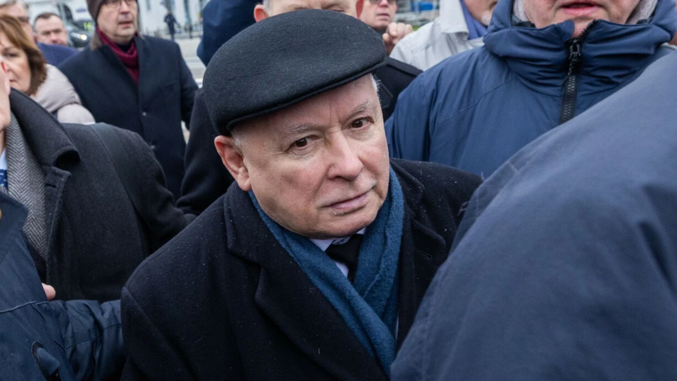 Jarosław Kaczyński podczas 166. miesięcznicy smoleńskiej Jarosław Kaczyński podczas 166. miesięcznicy smoleńskiej
