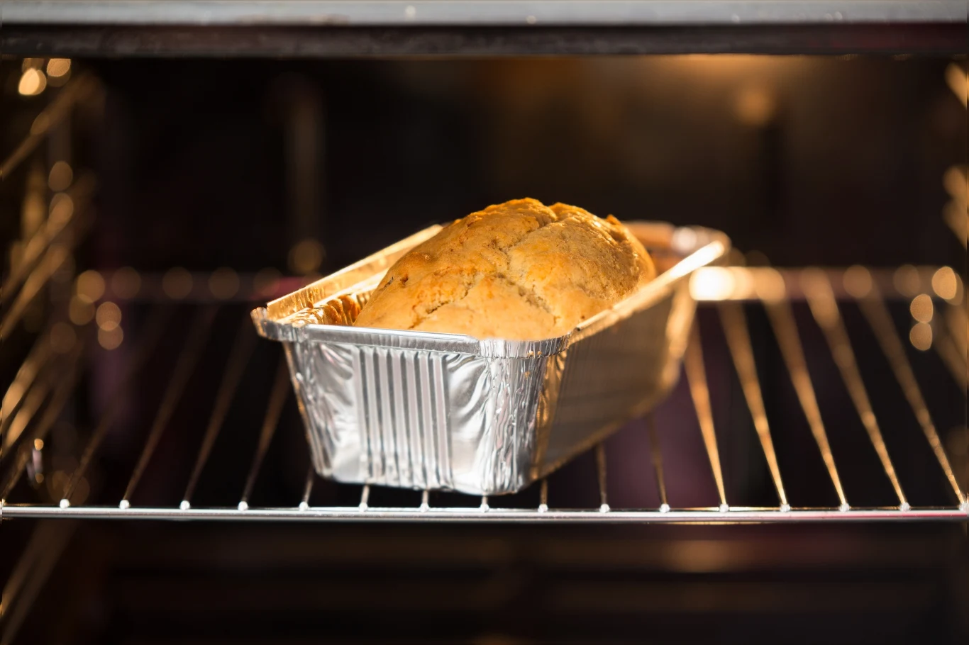 Od tradycyjnego ten chlebek różni się dodaniem nieoczywistych składników. 