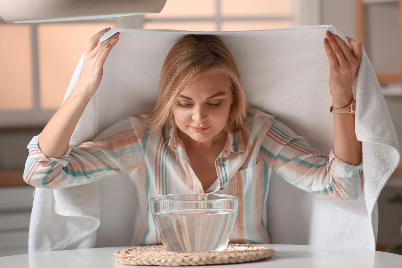 Ziołowe inhalacje pomogą uporać się z katarem i zapaleniem zatok. Warto wykorzystać do ich przygotowania liście laurowe. Ziołowe inhalacje pomogą uporać się z katarem i zapaleniem zatok. Warto wykorzystać do ich przygotowania liście laurowe.