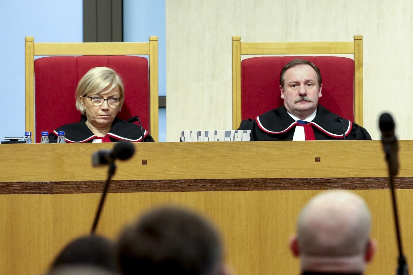 Trybunał Konstytucyjny. Julia Przyłębska oraz Piotr Pszczółkowski podczas rozprawy Trybunał Konstytucyjny. Julia Przyłębska oraz Piotr Pszczółkowski podczas rozprawy
