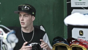 „Zostają milionerami, a mają nas w nosie”. Legendarny trener zabiera głos