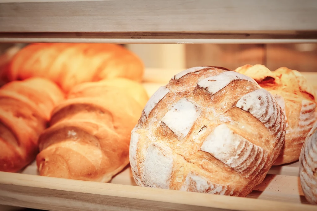 Jak przechowywać chleb? Sprawdzą się do tego woreczki lniane i torebki papierowe
