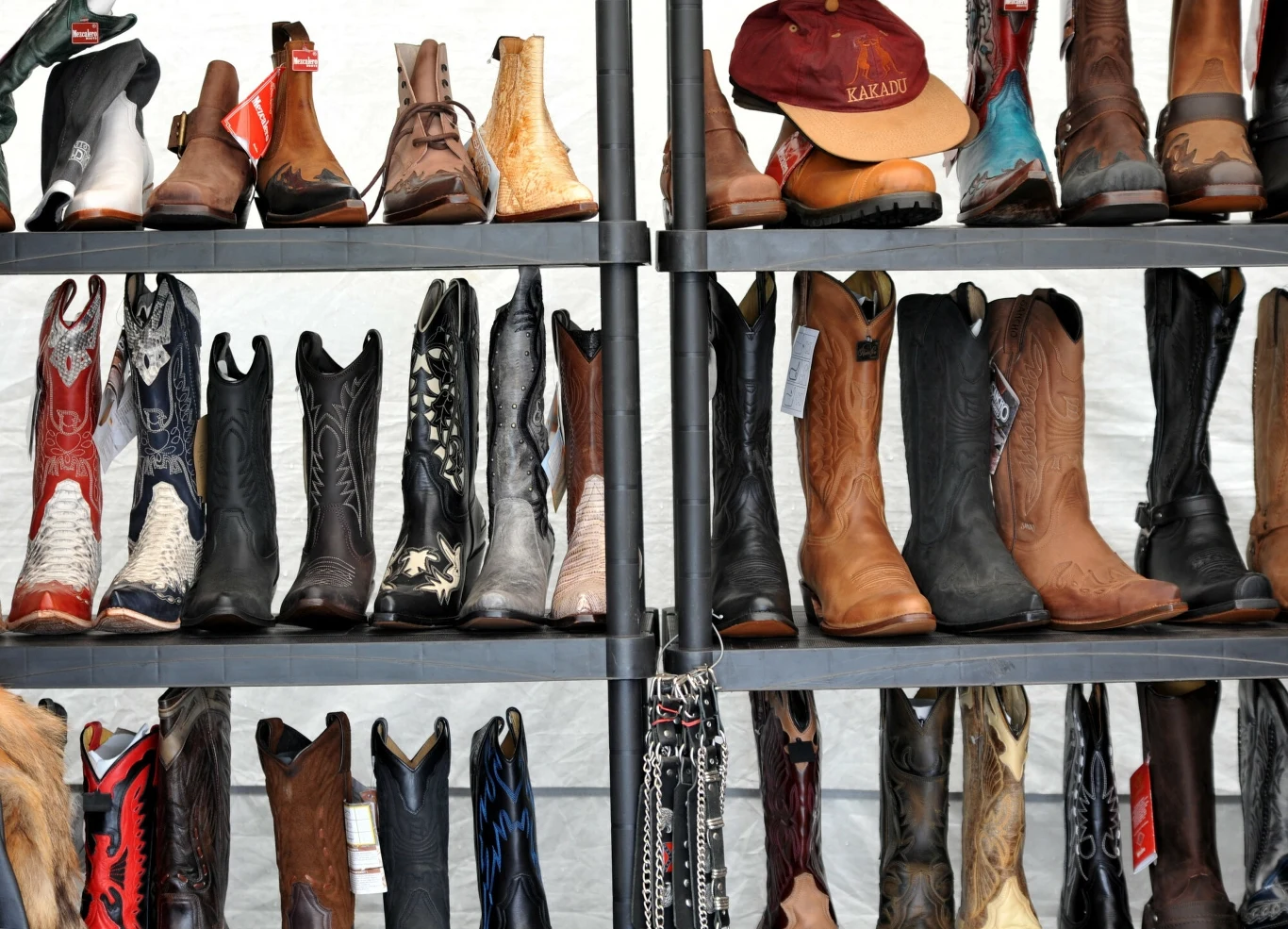 Kowbojki robiły furorę w latach 90., a teraz znów cieszą się popularnością