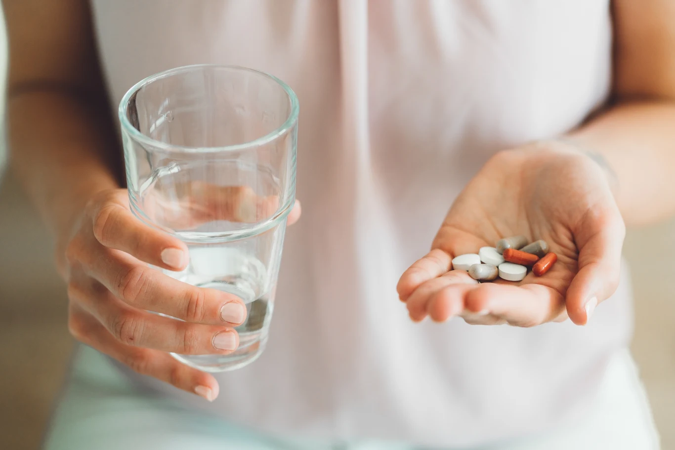 Kto powinien rozważyć personalizowaną suplementację? Między innymi osoby na dietach specjalnych, które cierpią z powodu choroby przewlekłej