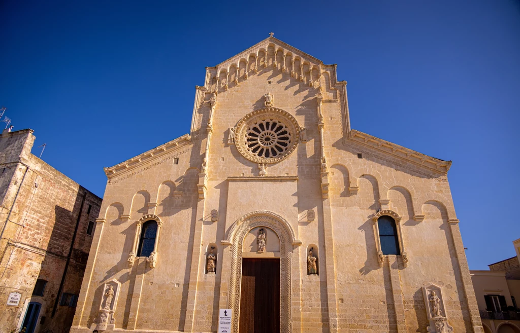 Katedra w Materze została wzniesiona na wzgórzu Civitas