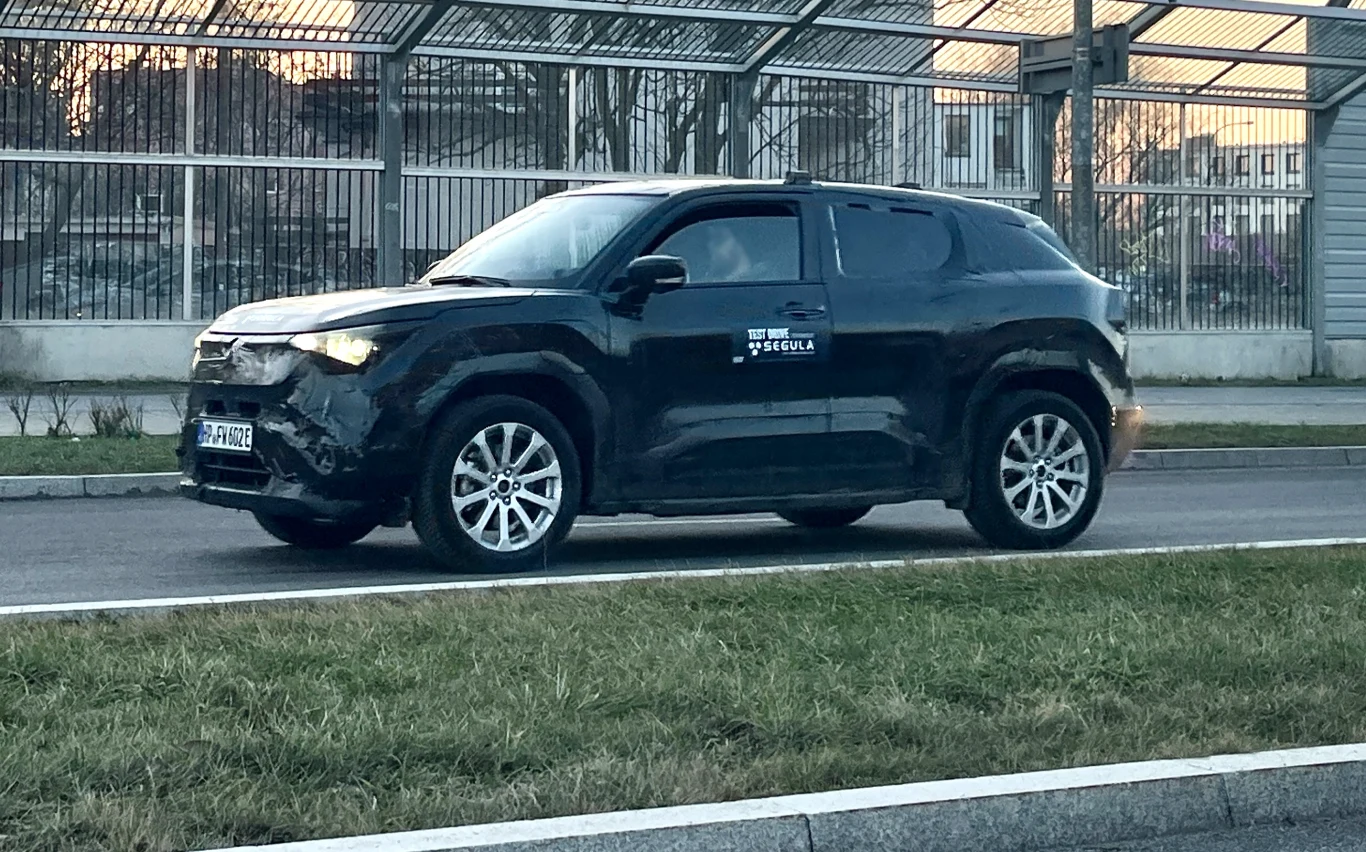 Wariant produkcyjny nieco różni się od konceptu.