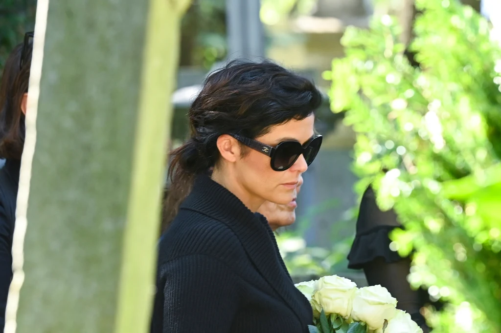 Katarzyna Cichopek na pogrzebie Andrzeja Precigsa