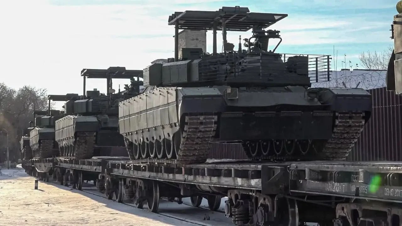 Rosja przekonuje, że jej czołgi T-80BVM są lepsze niż niemieckie Leopardy Rosja przekonuje, że jej czołgi T-80BVM są lepsze niż niemieckie Leopardy