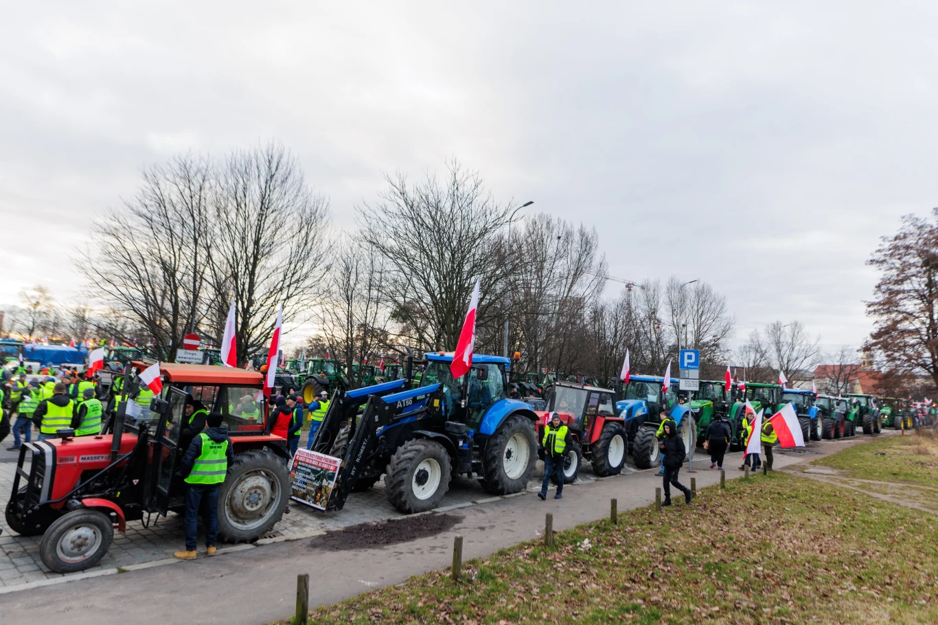 Protest rolników we Wrocławiu. Około 500 ciągników w mieście Protest rolników we Wrocławiu. Około 500 ciągników w mieście