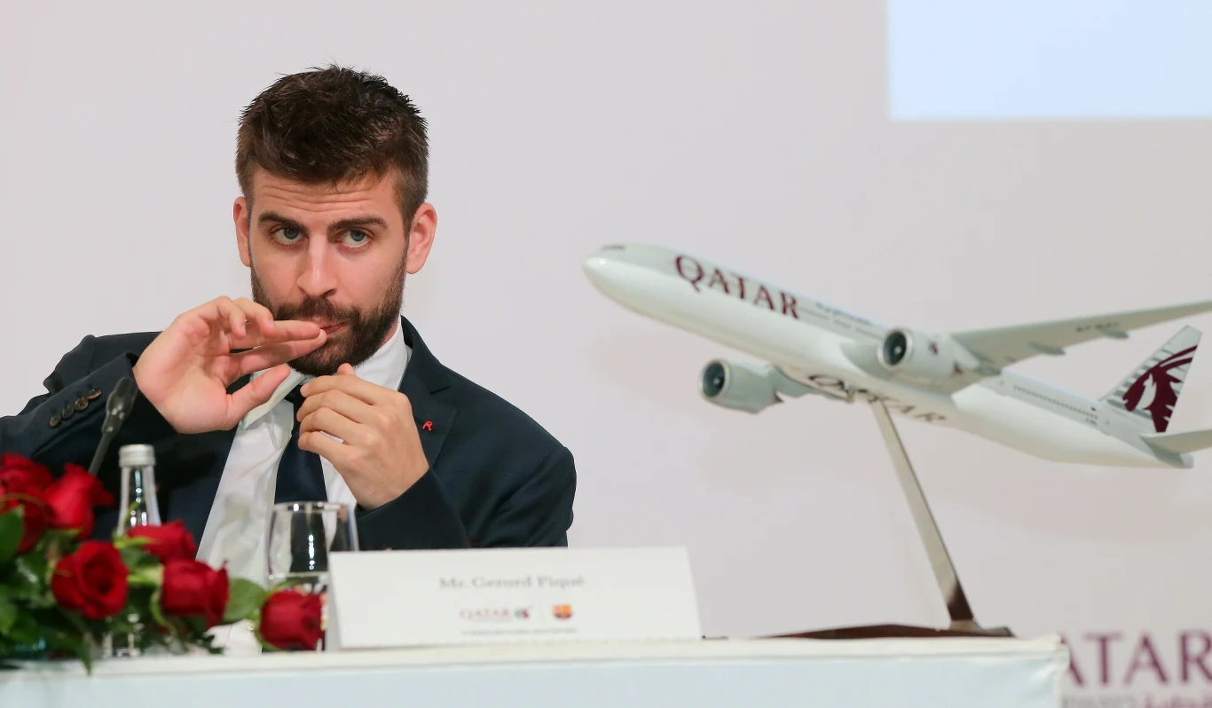 Gerard Pique na konferencji prasowej Qatar Airways Gerard Pique na konferencji prasowej Qatar Airways