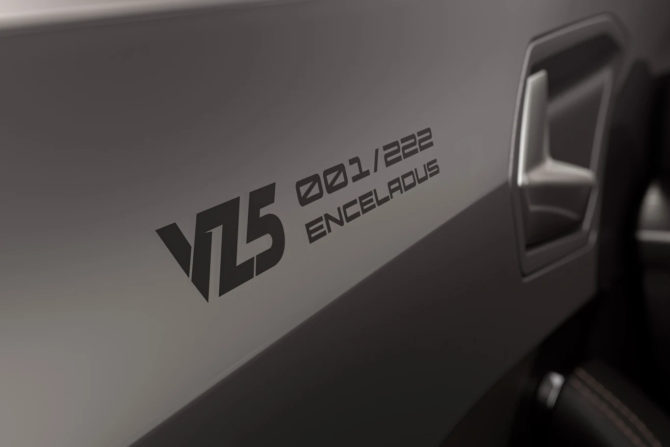 Egzemplarze w wersjach Century Bronze oraz Enceladus Grey będą limitowane do 222 egzemplarzy