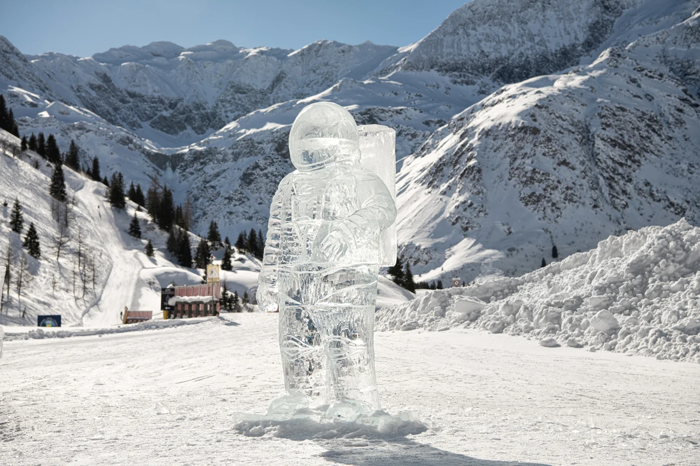 Rzeźba z lodu zrealizowana w ramach organizowane w Bad Gastein festiwalu Rzeźba z lodu zrealizowana w ramach organizowane w Bad Gastein festiwalu