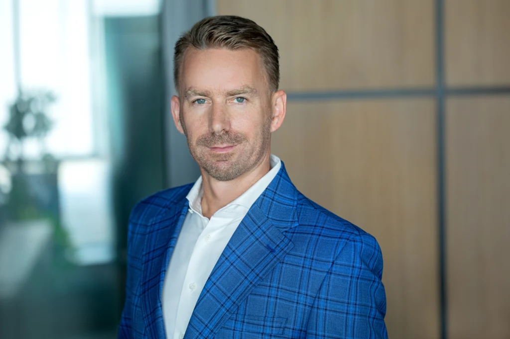 1 lutego Marcin Gruchała zawarł umowę przedwstępna kupna-sprzedaży Arki Gdynia z Michałem Kołakowskim 1 lutego Marcin Gruchała zawarł umowę przedwstępna kupna-sprzedaży Arki Gdynia z Michałem Kołakowskim