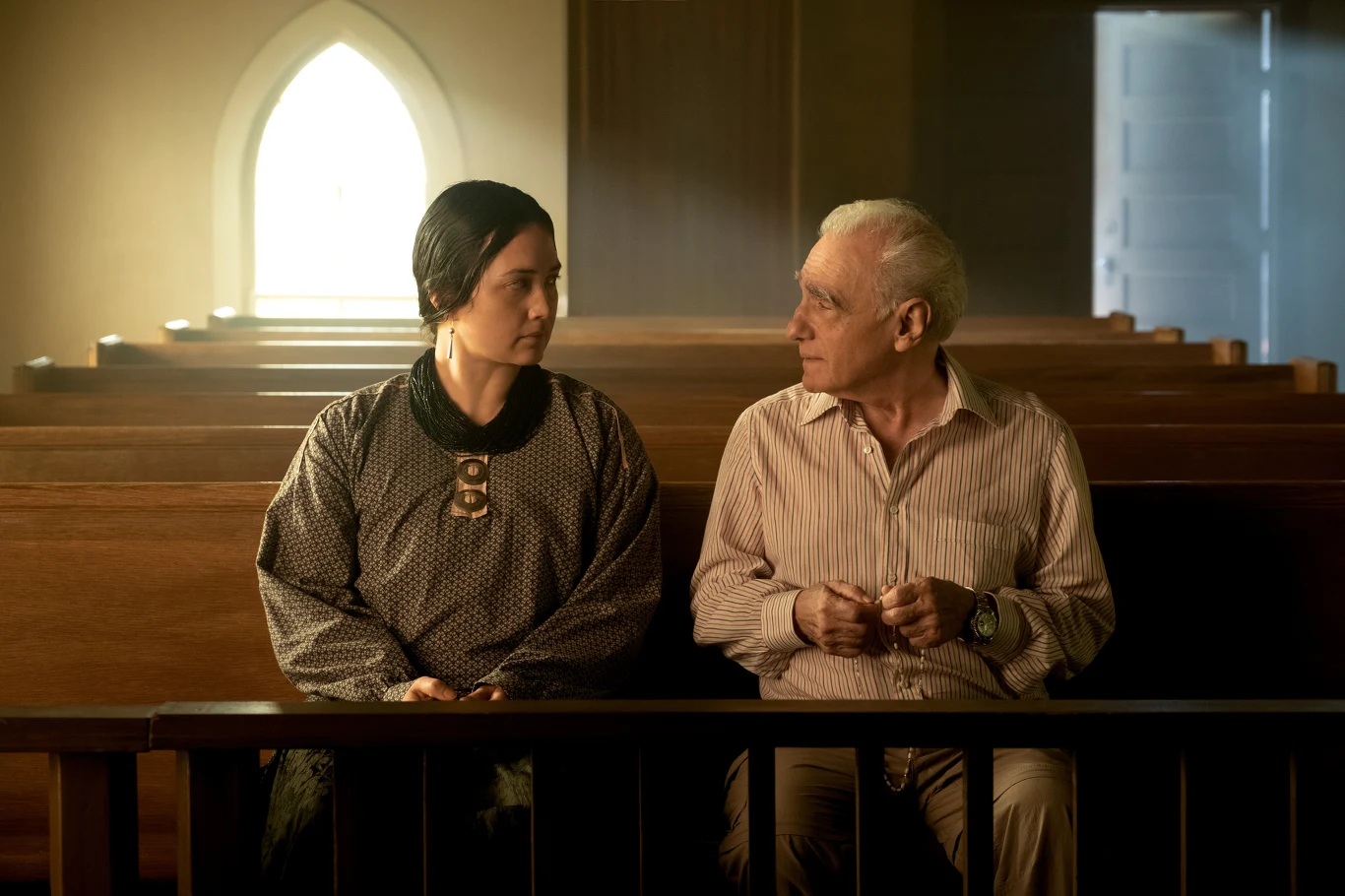 Martin Scorese i Lilly Gladstone na planie filmu