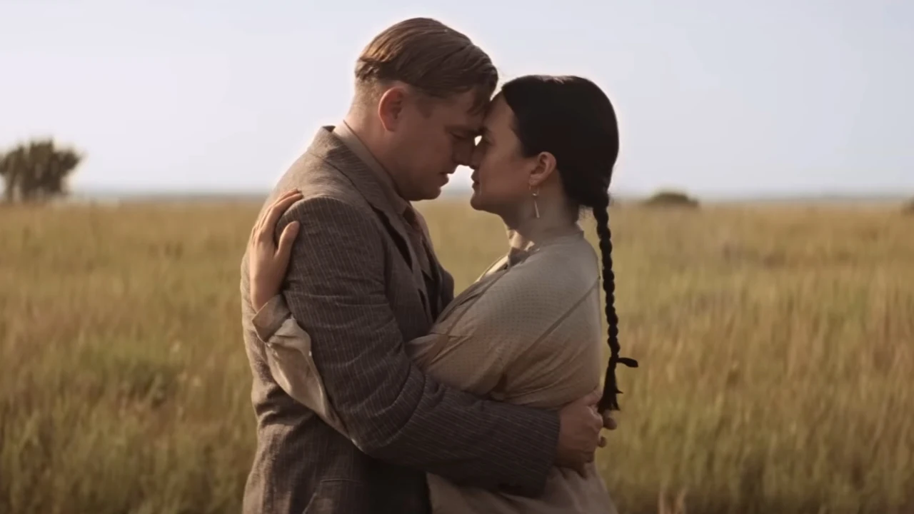 Lily Gladstone i Leonardo DiCaprio w "W czasie krwawego księżyca"