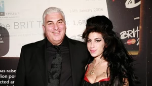 Mitch Winehouse pozwał stylistykę i kochankę córki