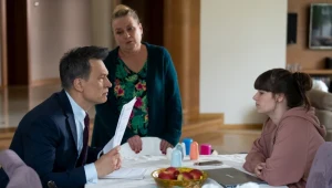 Kadr z serialu "Na dobre i na złe"