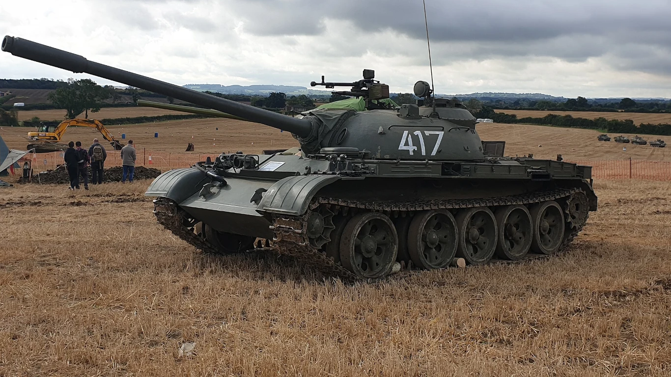 Rosjanie szturmują Robotyne czołgami T-55 Rosjanie szturmują Robotyne czołgami T-55