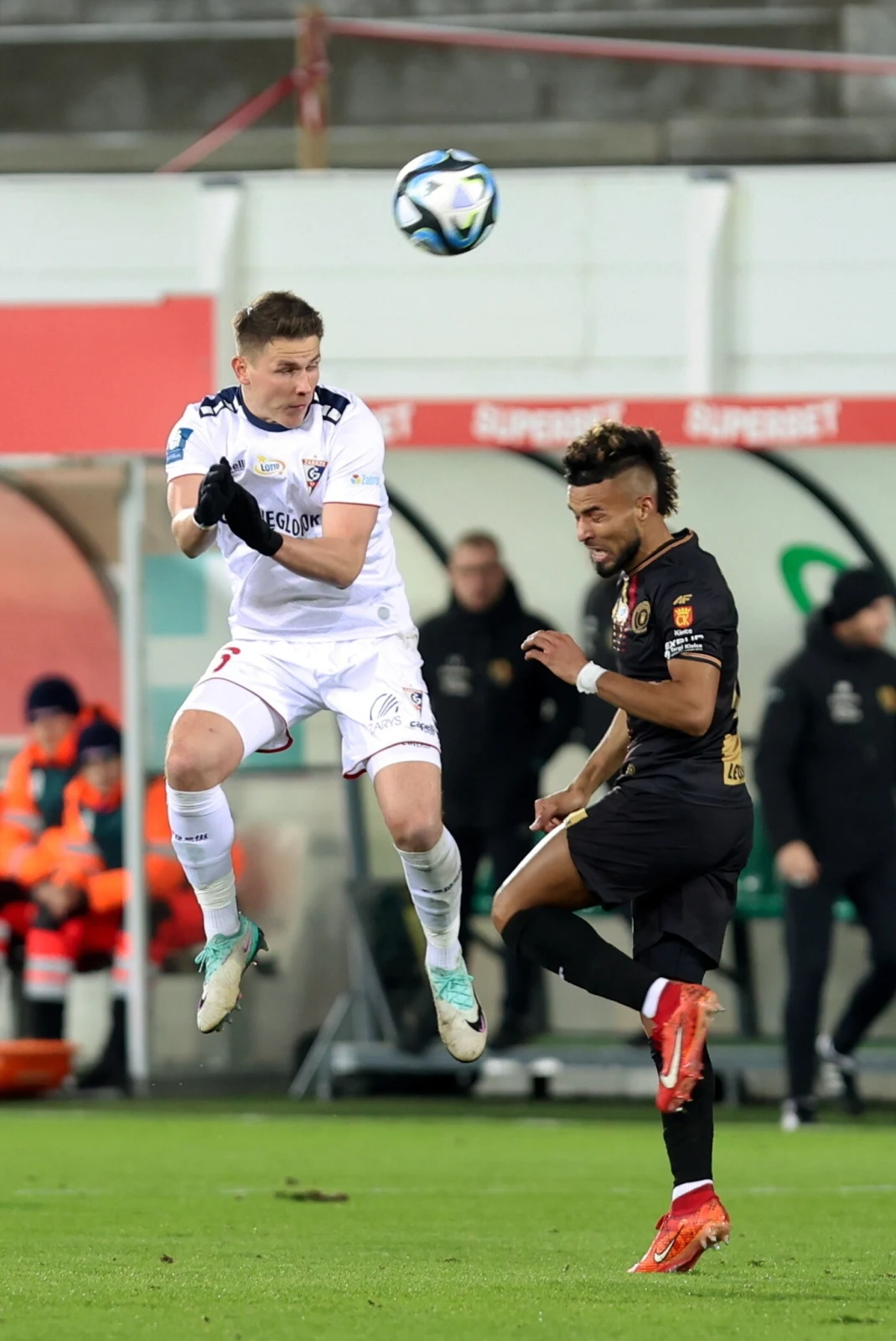 Danny Trejo (z prawej), nazywany w kieleckiej ekipie "Maczetą", tym razem straszył wyłącznie filmową ksywą 