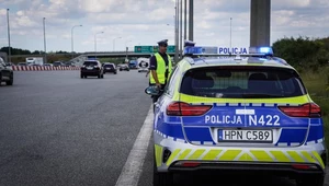 Szli poboczem autostrady, teraz grozi im 10 lat więzienia