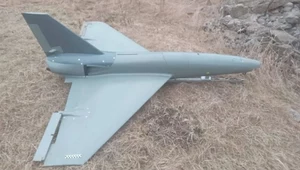 Brytyjski dron Banshee Jet 80+ znaleziony w pobliżu rosyjskich pozycji w Ukrainie