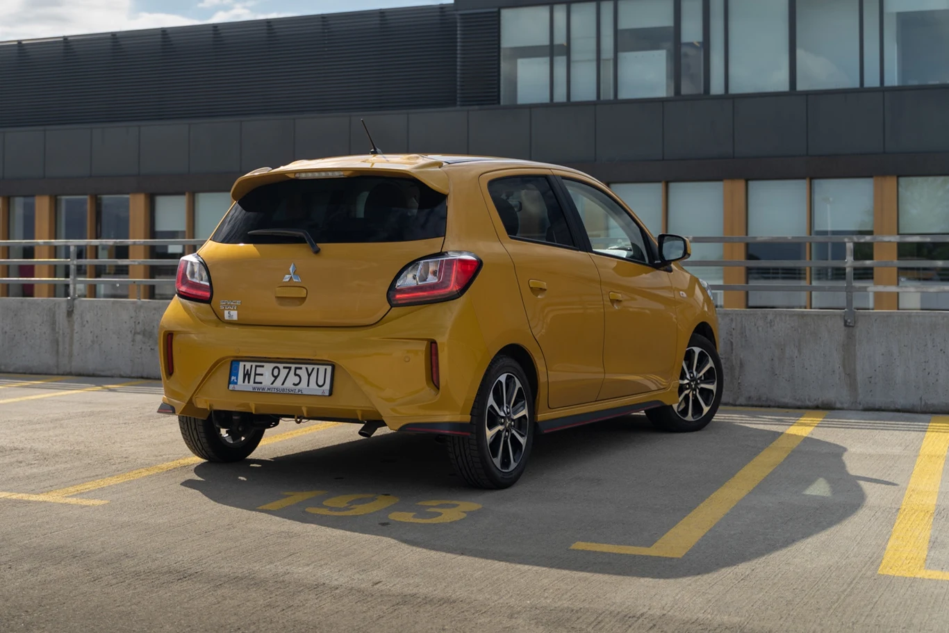 Mitsubishi Space Star oferowane jest w trzech wersjach wyposażenia.