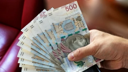 Co trzymać w portfelu, żeby nie zabrakło w nim pieniędzy?