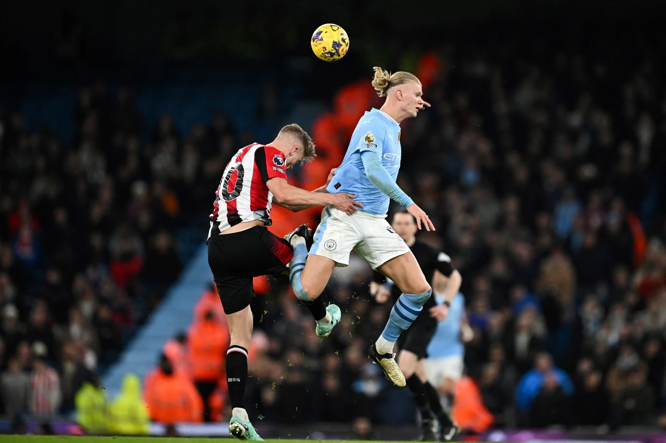 Erling Haaland w meczu z Brentford Erling Haaland w meczu z Brentford