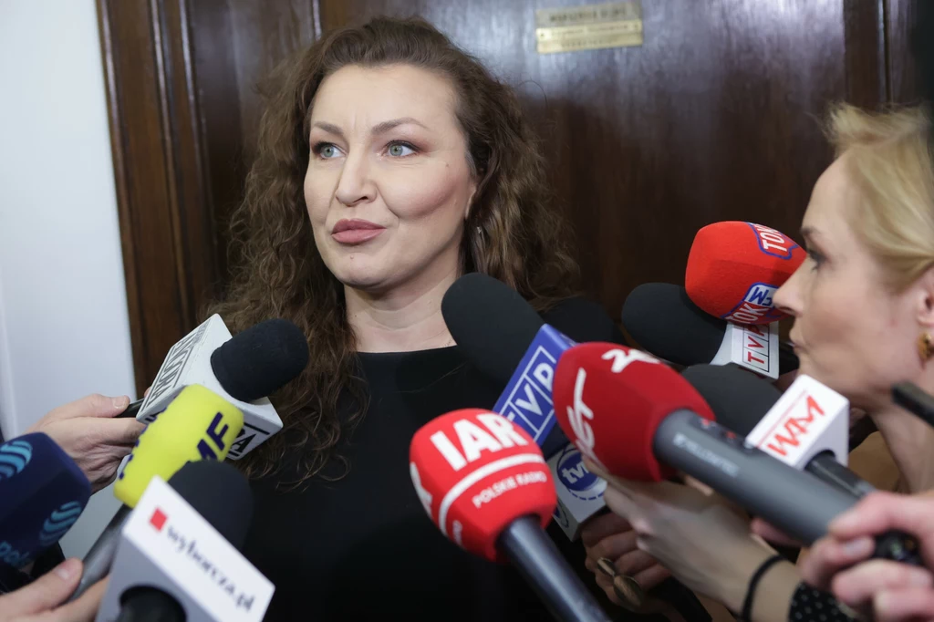 Monika Pawłowska tuż po rozmowie z Szymonem Hołownią Monika Pawłowska tuż po rozmowie z Szymonem Hołownią
