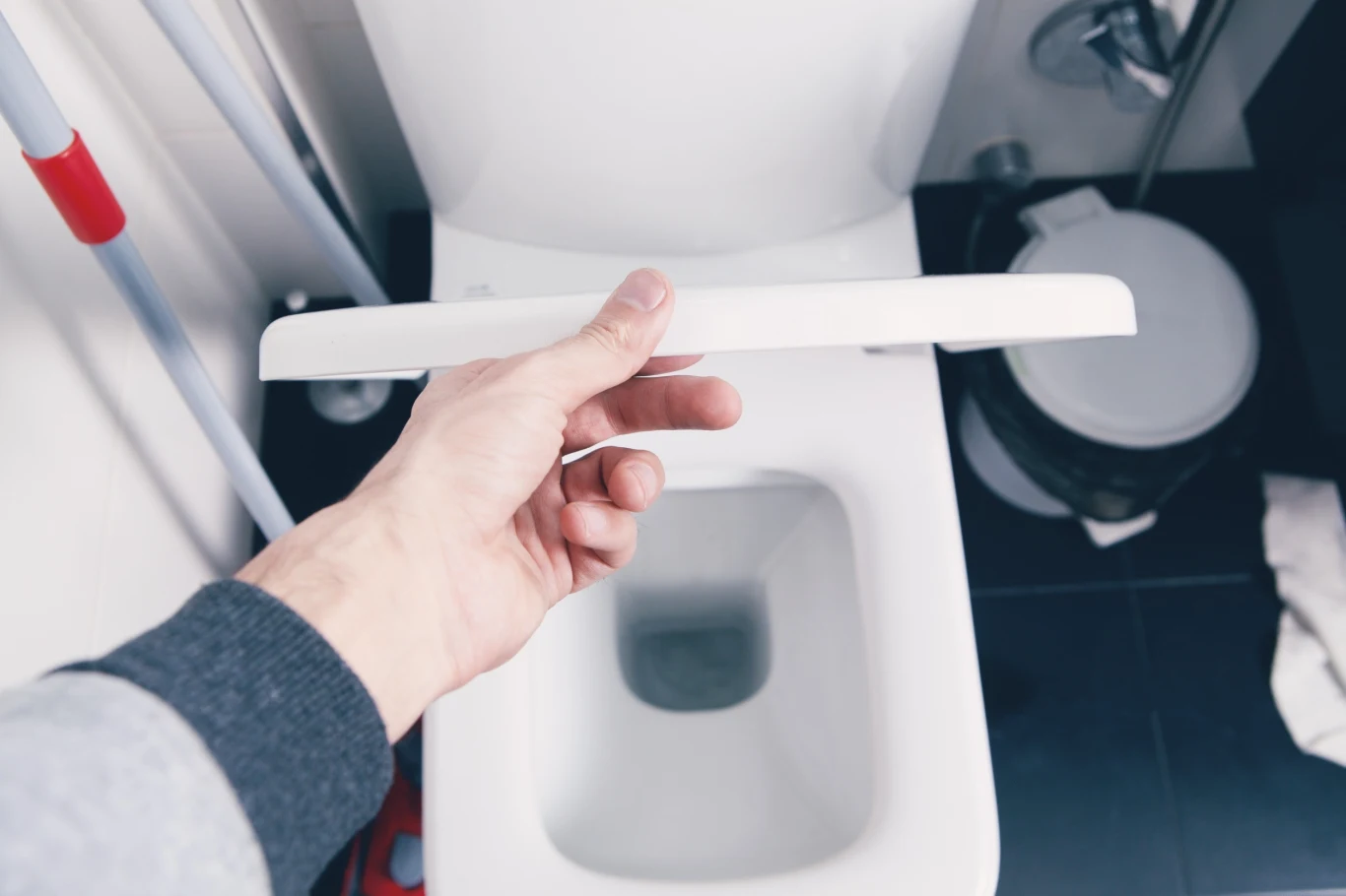 Lista przedmiotów, które Polacy i Polki wyrzucają do toalety jest szokująca