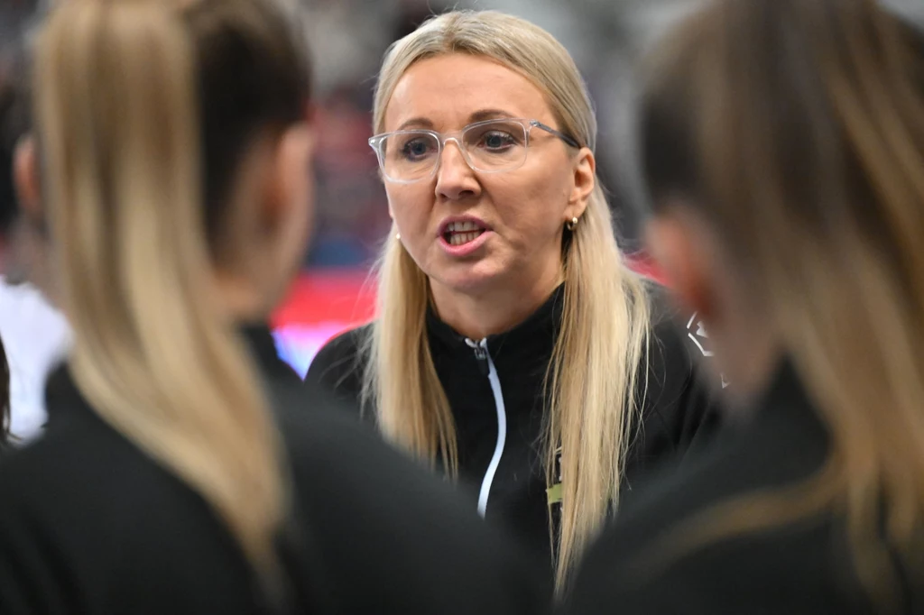 Trenerka zespołu FunFloor Lublin Edyta Majdzińska Trenerka zespołu FunFloor Lublin Edyta Majdzińska