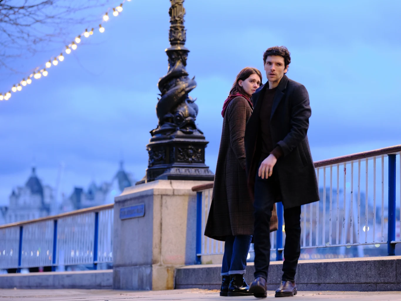 Emma Appleton i Colin Morgan