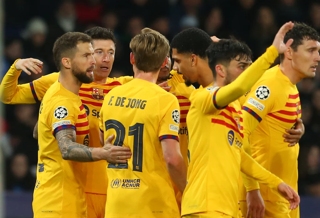FC Barcelona remisując z Napoli przedłużyła swoją niezbyt napawającą radością serię FC Barcelona remisując z Napoli przedłużyła swoją niezbyt napawającą radością serię