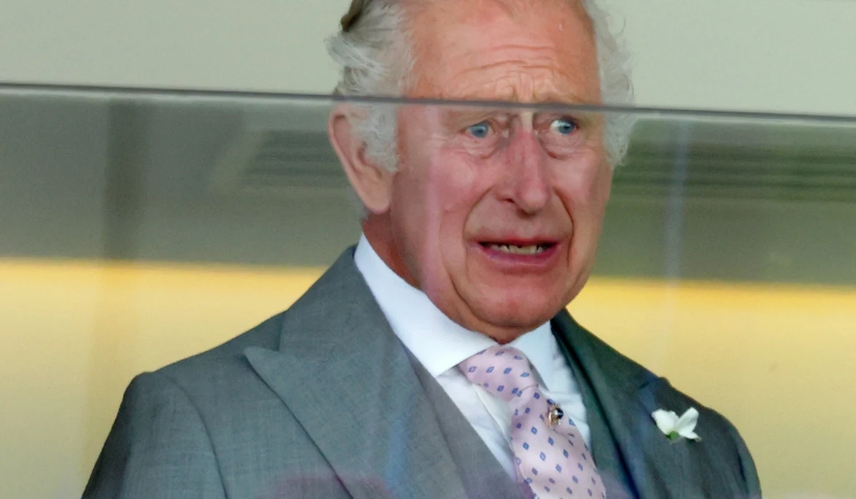 Król Karol III Król Karol III