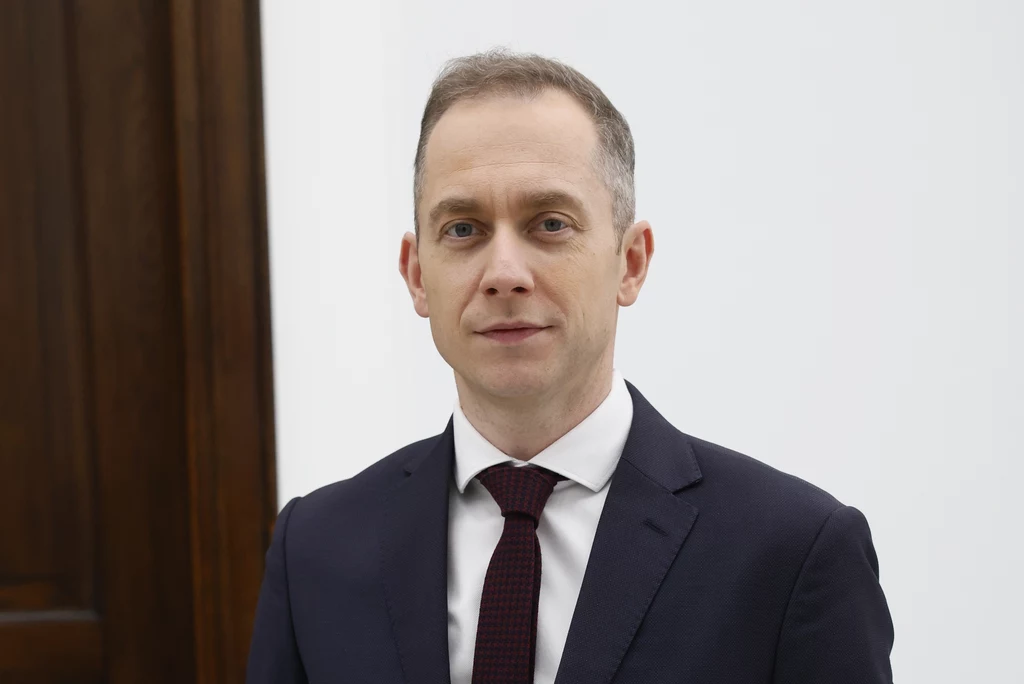 Cezary Tomczyk ujawnił dokument Cezary Tomczyk ujawnił dokument