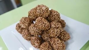 Wystarczą trzy składniki, by zrobić ten kultowy deser. W PRL-u zajadali się nim wszyscy