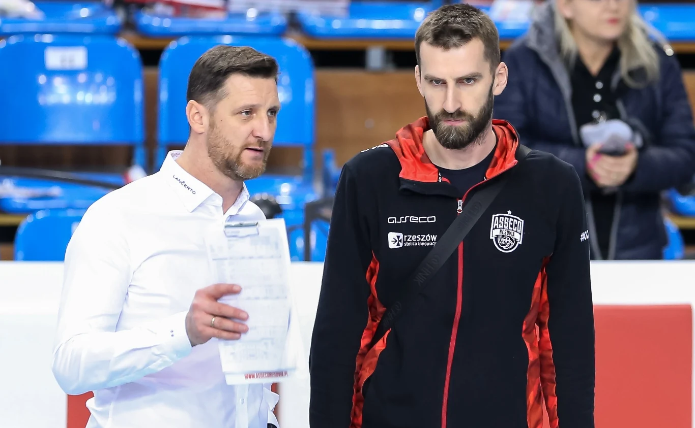 Marcin Możdżonek (z prawej, tu w towarzystwie Piotra Gruszki) powalczy o fotel prezydenta Warszawy Marcin Możdżonek (z prawej, tu w towarzystwie Piotra Gruszki) powalczy o fotel prezydenta Warszawy