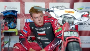 Damian Ratajczak w parku maszyn między biegami.