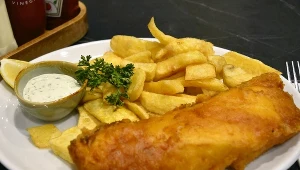 Nietypowa sytuacją w restauracjach nad Bałtykiem. Więcej paragonów, a mniejsze przychody