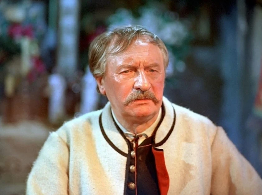 Władysław Hańcza fot. https://filmpolski.pl/ kadr z filmu "Chłopi" 1972